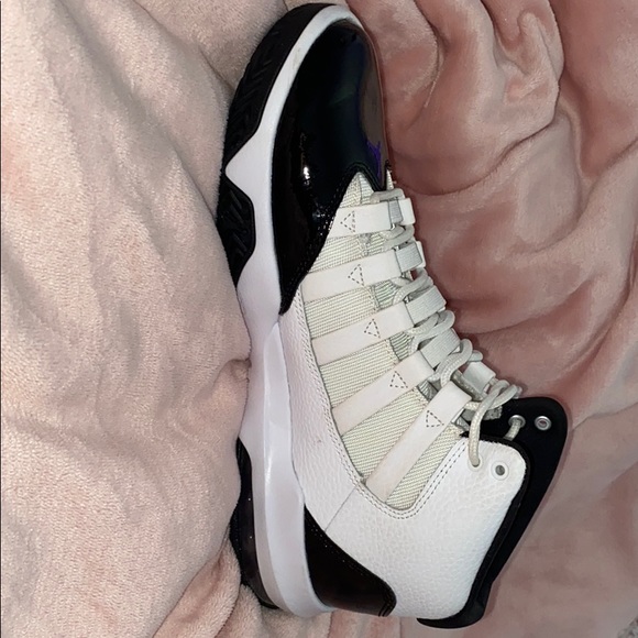 Jordans shoes - Picture 3 of 6